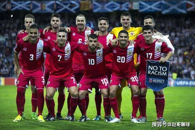 中超黑马崛起：青岛西海岸1-1平国安，九轮不败！